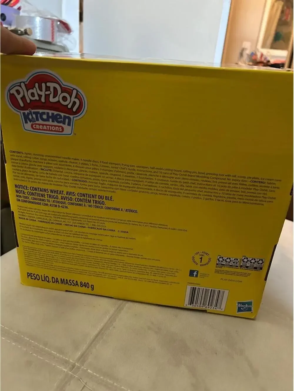 Play-Doh Kitchen Creations Ultimate Chef Set- 30 oz. 40 pcs set